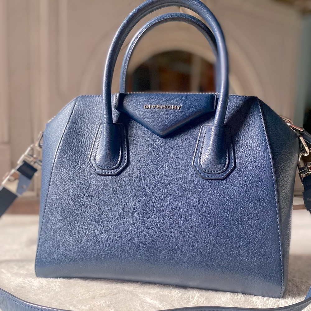 COPY - Givenchy Small Antigona in Navy